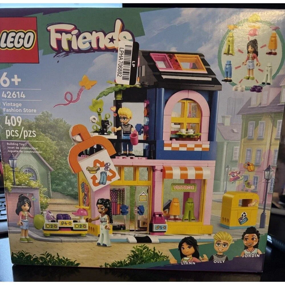 LEGO FRIENDS Vintage Fashion Store #42614 409 Pcs Celebrates Diversity *Vitiligo